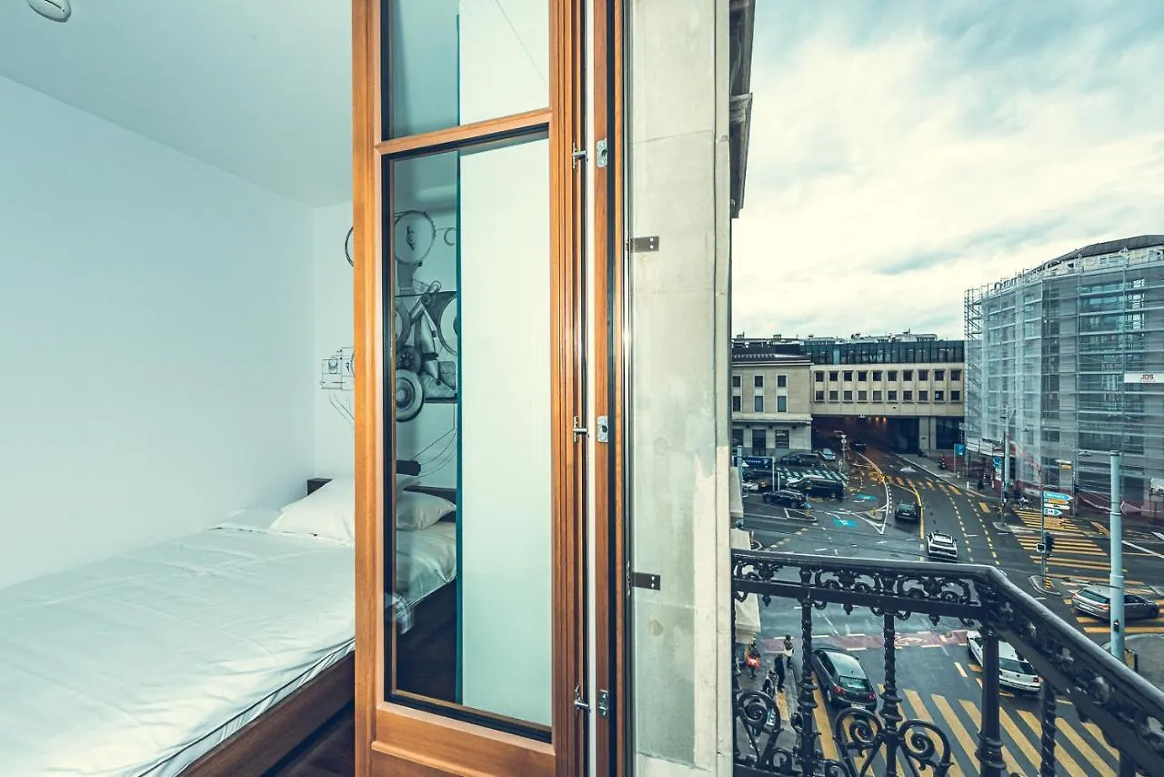 ***  Hotel Bernina Genève Suisse