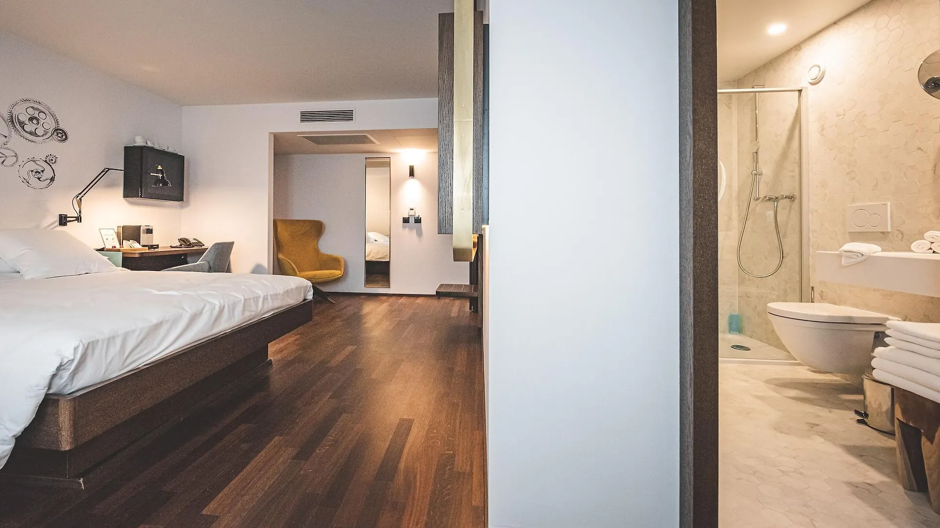 ***  Hotel Bernina Genève Suisse